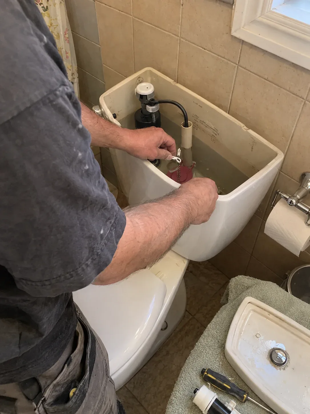 toilet-tank-repair-installation
